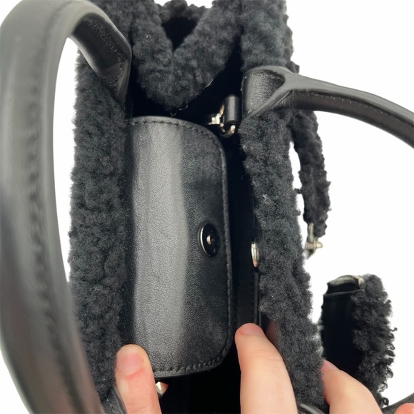 Brandon Blackwood Medium Kuei in Black Shearling - Picture 10 of 12